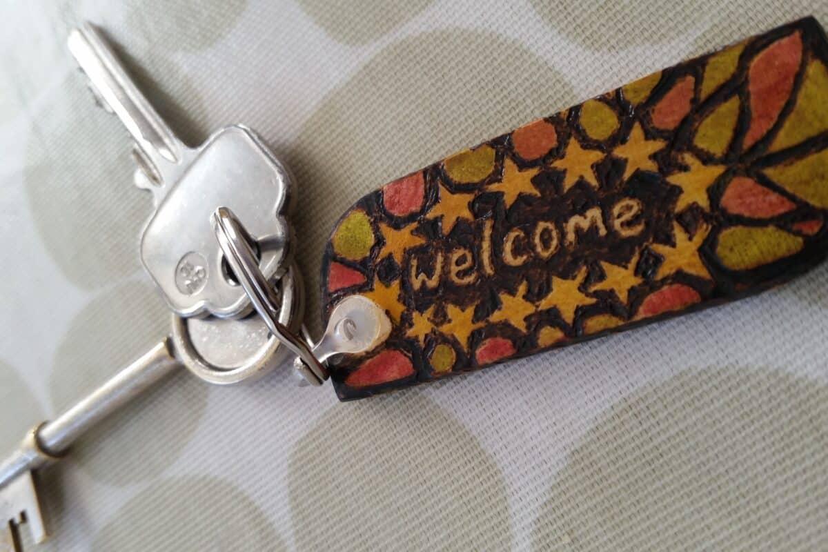 House keys with welcome keyring.