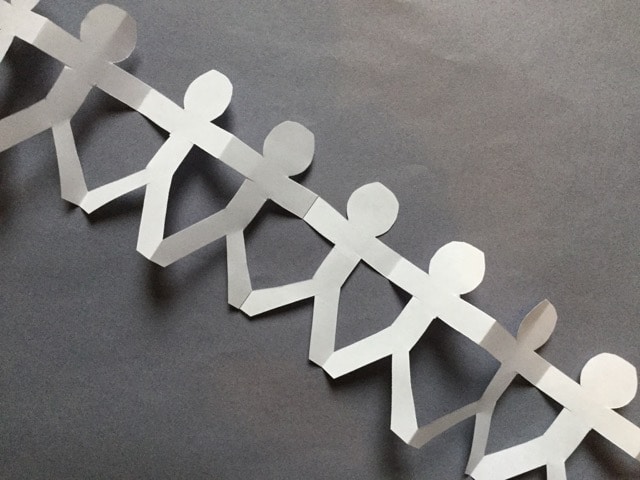 Paper chain figures