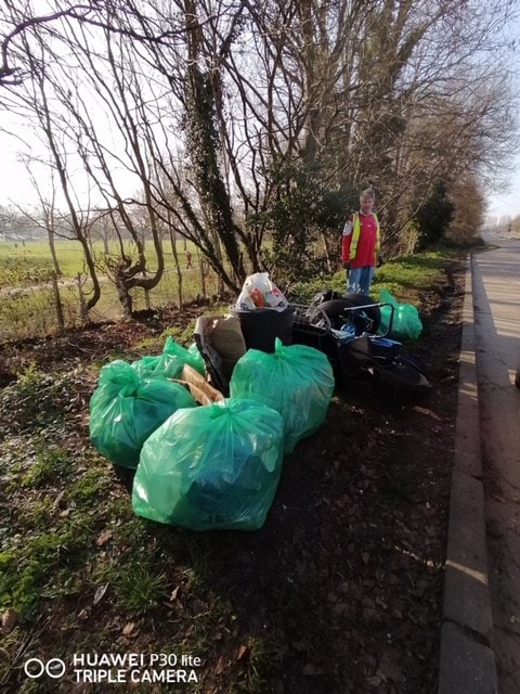 Spelthorne litterpickers make an environmental impact