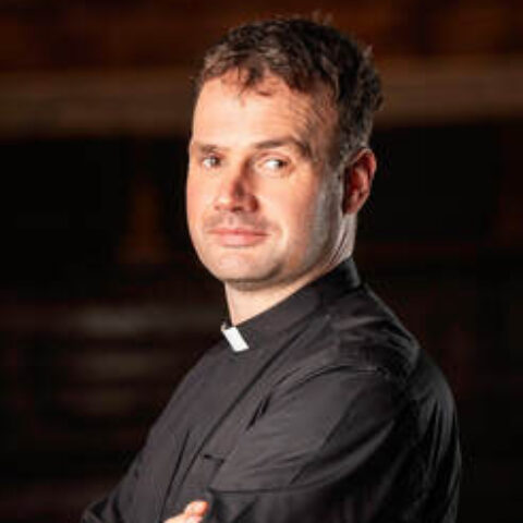 Headshot of Fr Tim Carroll