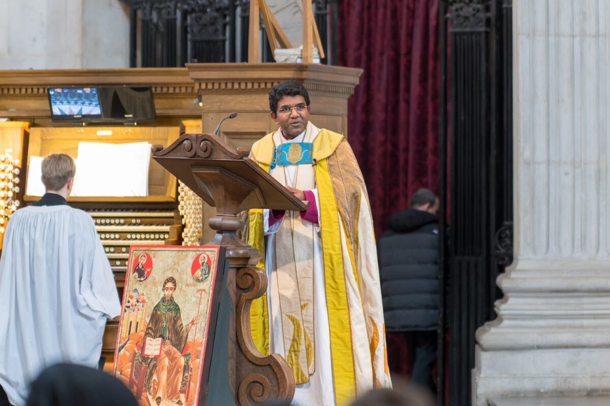 Bishop Anderson preaching at the LDBS service at St Paul's Cathedral.